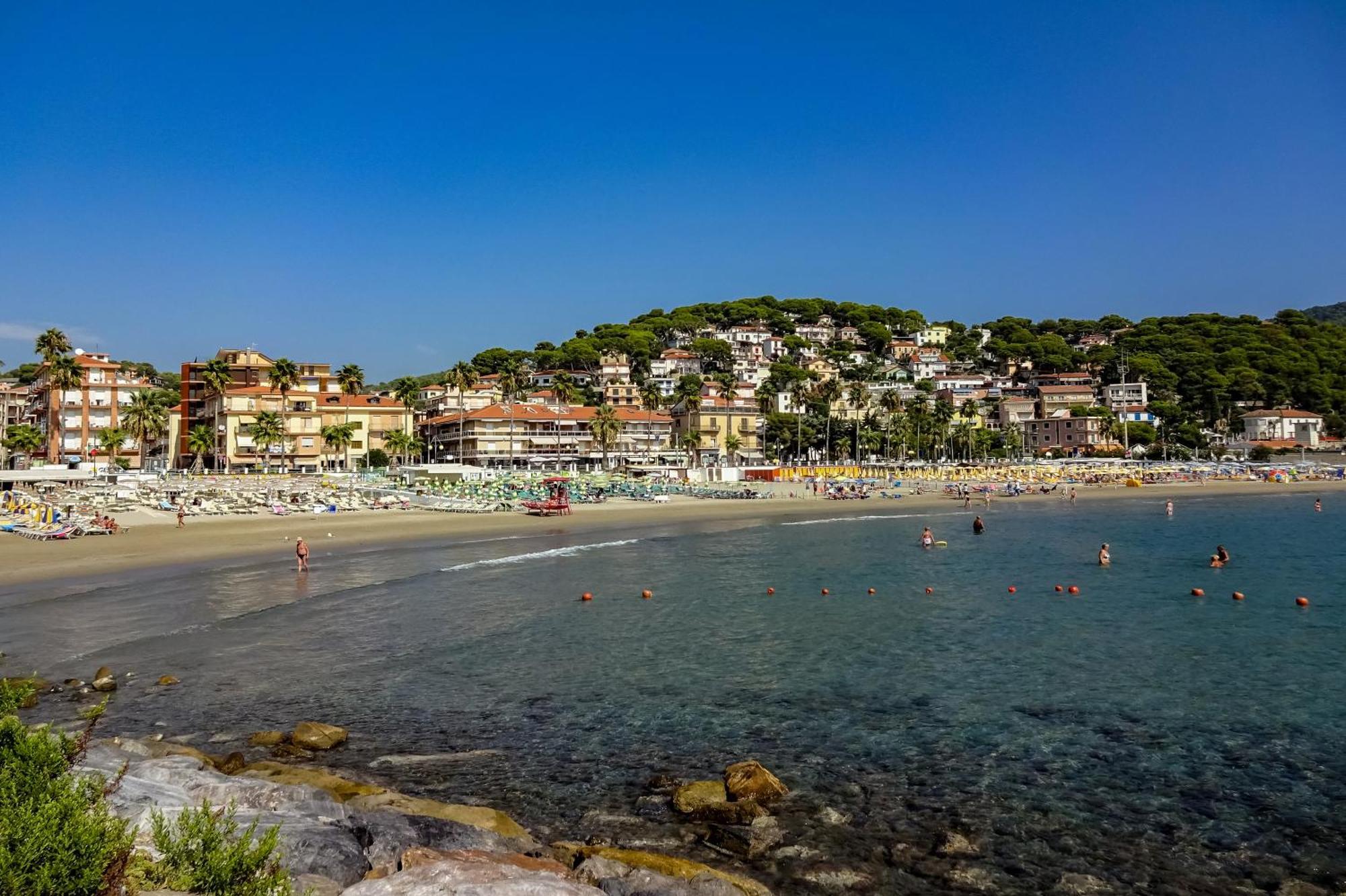 Laigueglia Beach - Happy Rentals Exterior photo